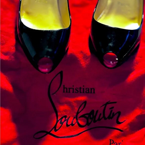 Christian Louboutin Shoes size 7 - Picture 3 of 9